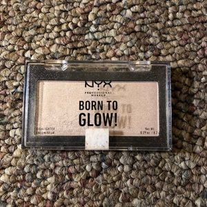 ‘Born to Glow’ highlight